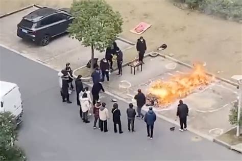 are people being burned in china